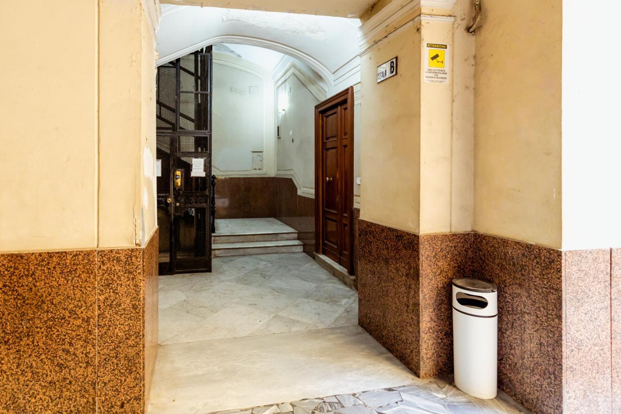 Residenza Umberto I Hotel Napels Buitenkant foto